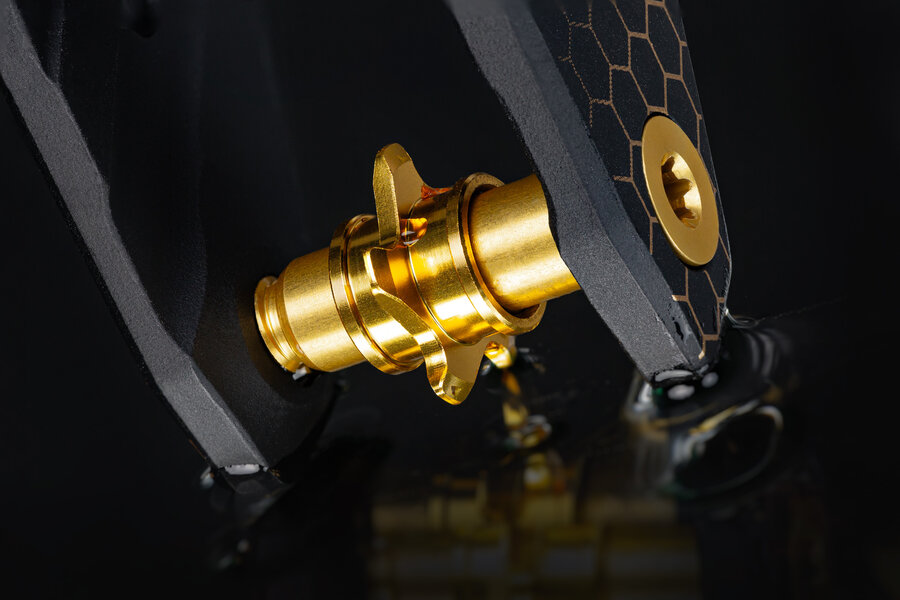Swings - Swings SL Single Axle, Torx 35mm/8mm in action